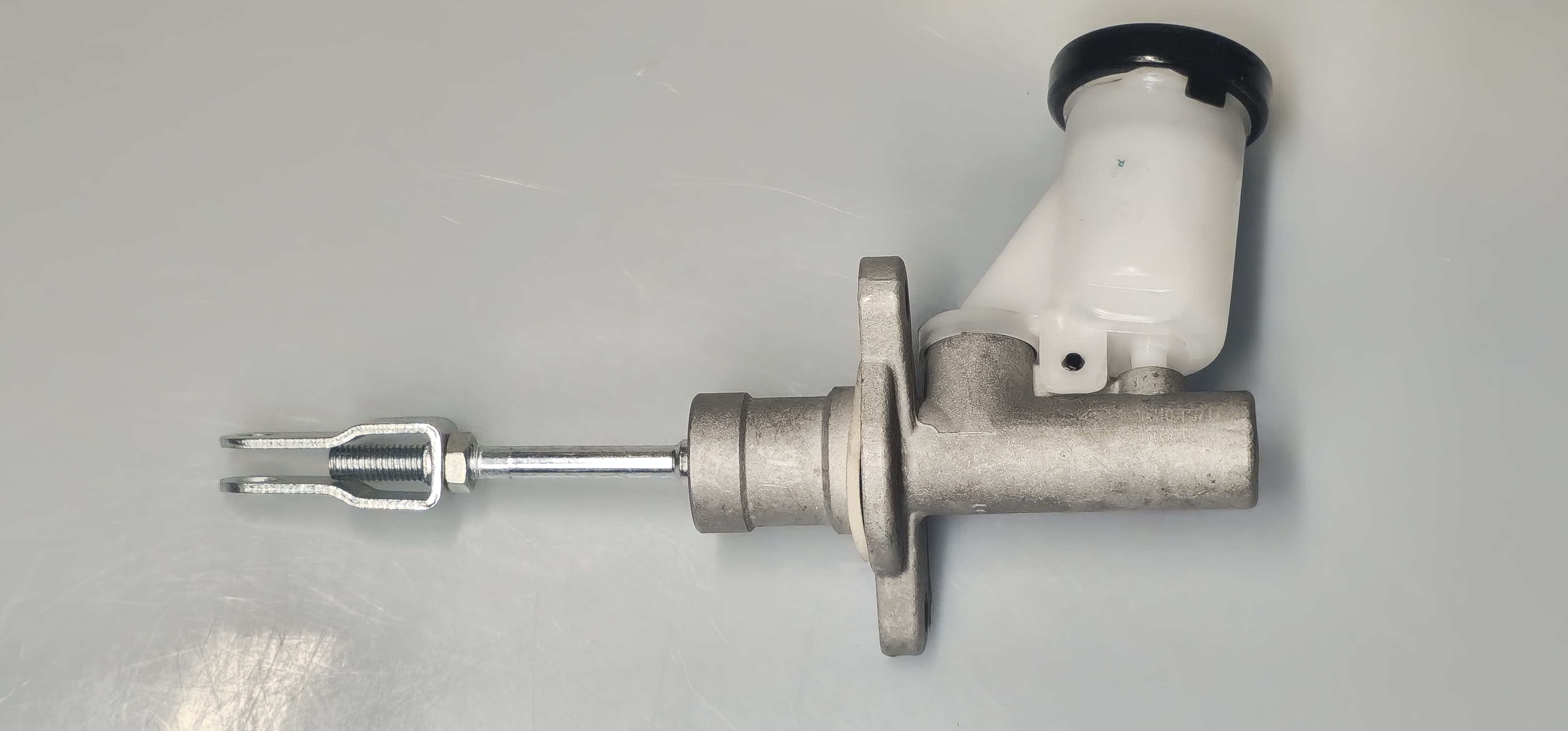 BOMBA DE CLUTCH PICK UP D21 2.4 1994-2008